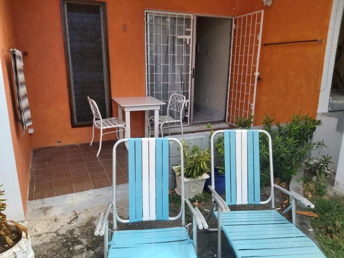 Ocean View Apartments 布里奇敦 外观 照片