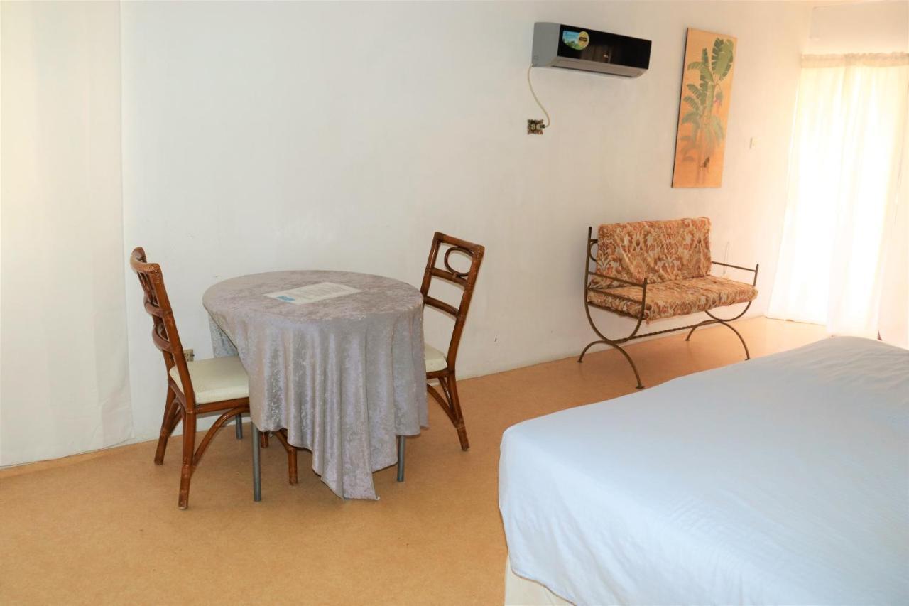 Ocean View Apartments 布里奇敦 外观 照片