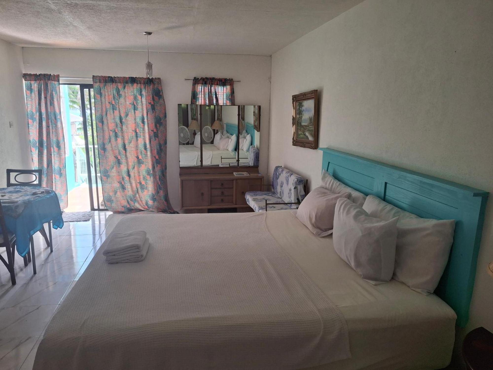 Ocean View Apartments 布里奇敦 外观 照片